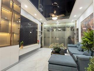 Bán nhà ngõ 19 Kim Đồng, 40m2 x 4 tầng, ô tô, 12 tỷ