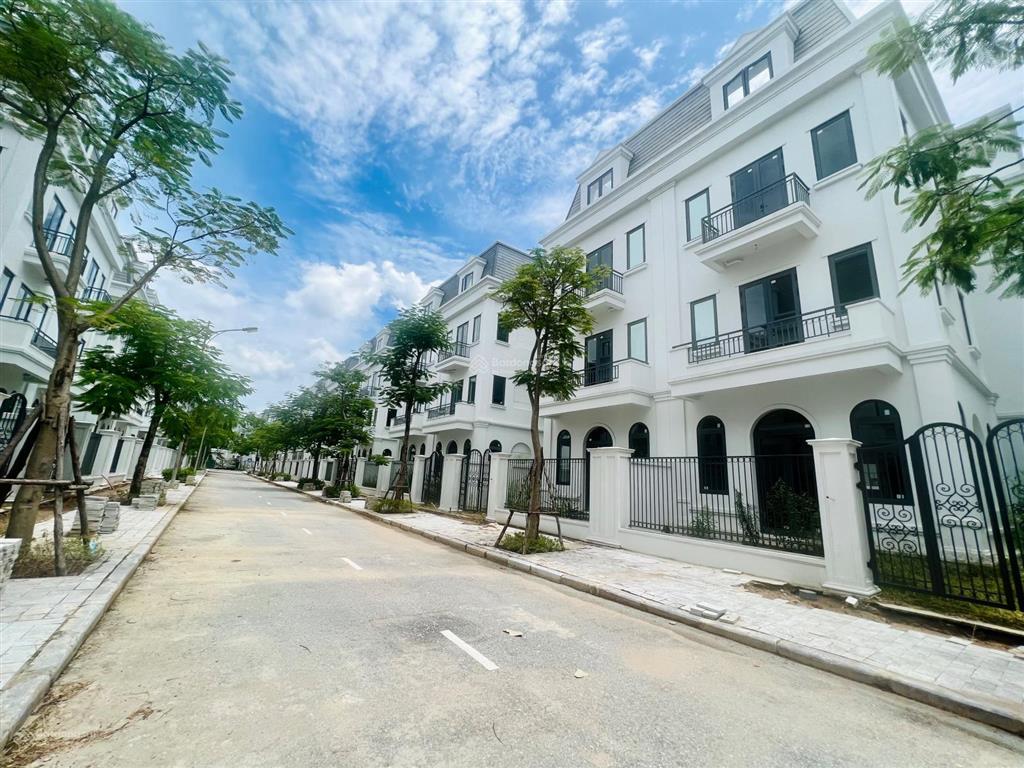 Cần tiền bán gấp căn bt 170m2 solasta mansion rẻ hơn cđt 3 tỷ