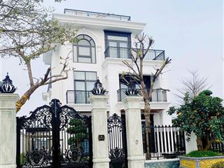 Sang nhượng 2 lô góc biệt thự giá cực tốt 3 mặt tiền 241m2