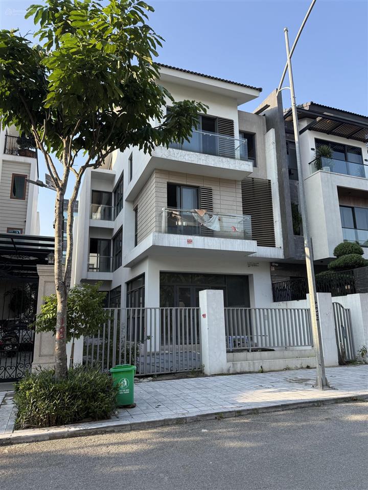 Chính chủ cần tiền bán gấp bt an vượng villa ngay gần hồ, 35 tỷ