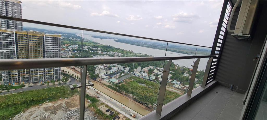 Bán căn 2pn 72m² giá 5,6 tỷ beverly 6 tầng 26  0901 001 ***
