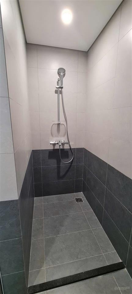 Bán căn 2pn 72m² giá 5,6 tỷ beverly 6 tầng 26  0901 001 ***