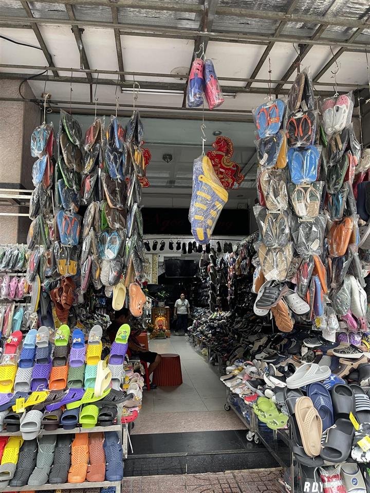 Cho thuê mặt bằng kinh doanh, sư vạn hạnh gần an đông plaza giá 20tr/tháng 0901 001 ***