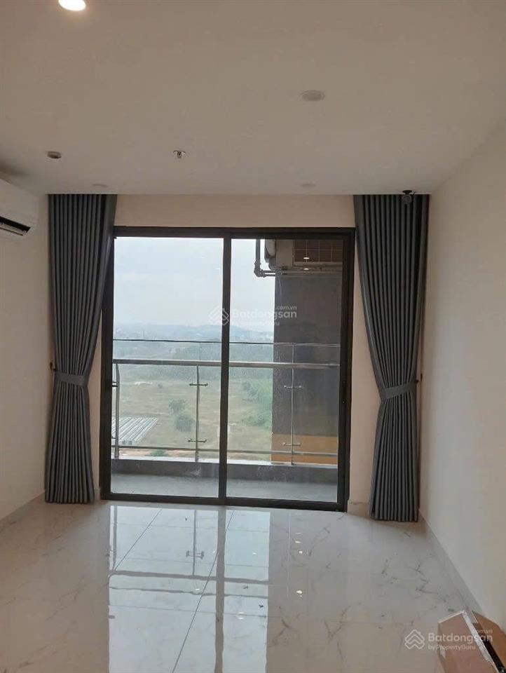 Cần bán căn gh3 tầng trung 2pn giá tốt thị trường, ngay vincom và cv 36ha giá 3,6 tỷ.  0901 001 ***