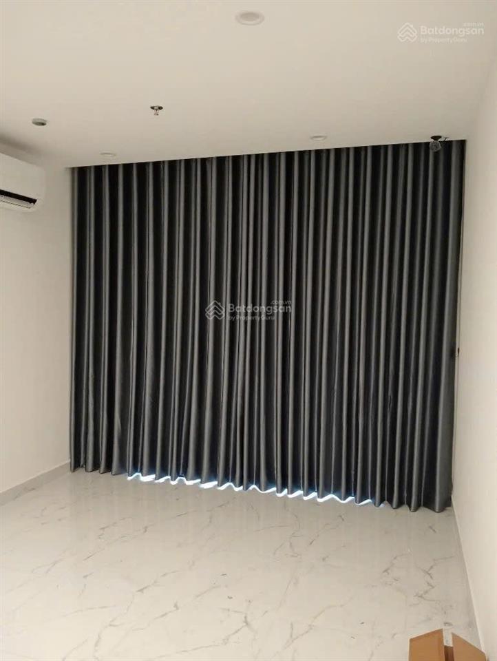 Cần bán căn gh3 tầng trung 2pn giá tốt thị trường, ngay vincom và cv 36ha giá 3,6 tỷ.  0901 001 ***