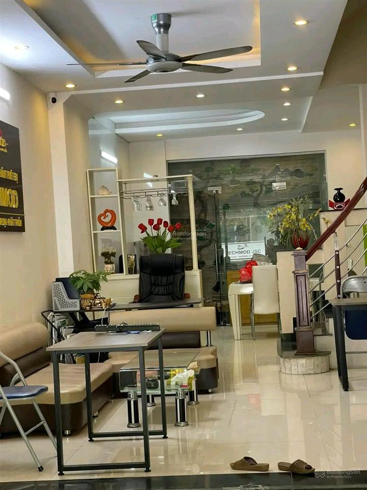 Cho thuê nhà liền kề làng việt kiều châu âu 90m², 4.5 tầng. 5 ngủ. giá 25 triệu