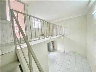 (8000) nhà becamex định hòa, lầu 2 bao sổ, vậy 190 triệu. còn góp 20 năm 350 triệu