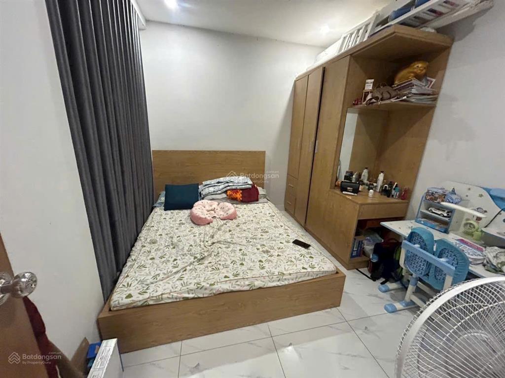 Giá thị trường 2,1 đến 2,3 tỷ. chấp nhận giá đầu tư. star tower 3pn giá 1,650 tỷ (bao sổ) (7703)