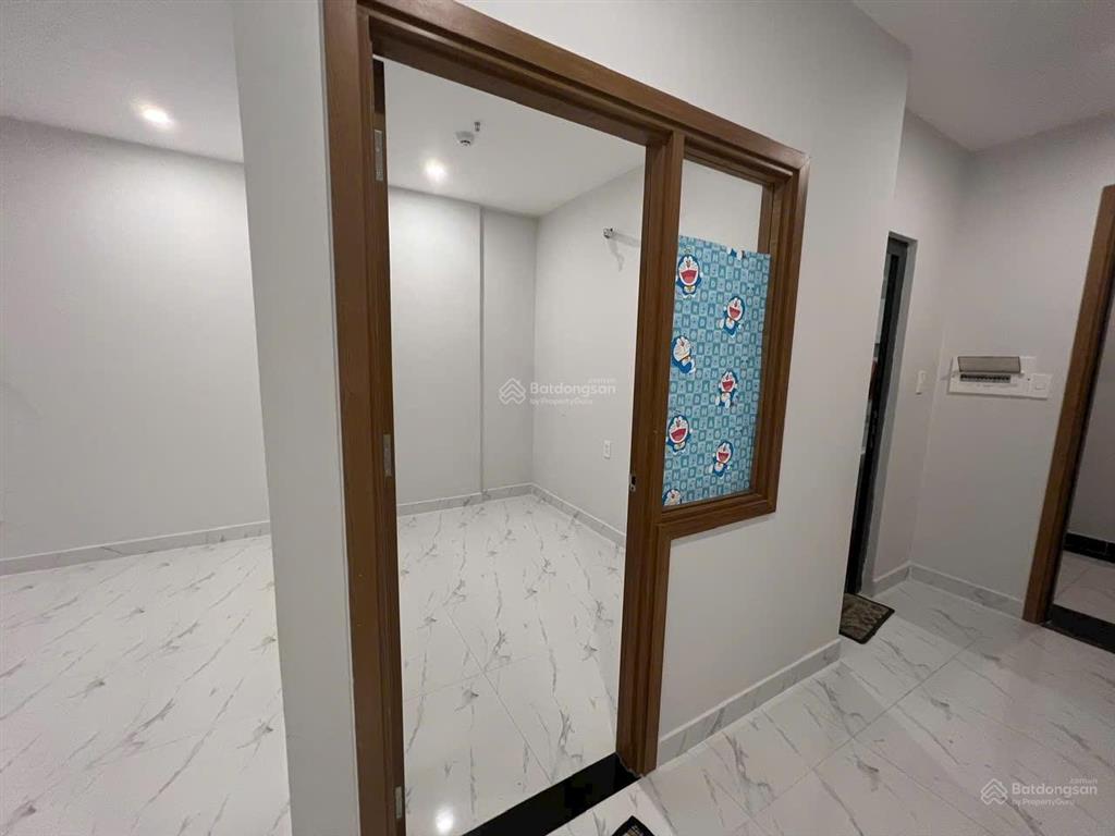 Cho thuê lâu dài star tower an phú. 2pn, pk, wc 4,5 triệu/tháng (có 1 máy lạnh)