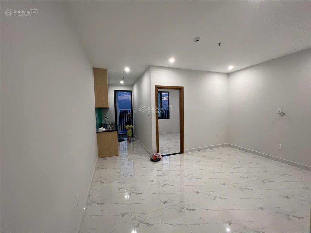 Cho thuê lâu dài star tower an phú. 2pn, pk, wc 4,5 triệu/tháng (có 1 máy lạnh)