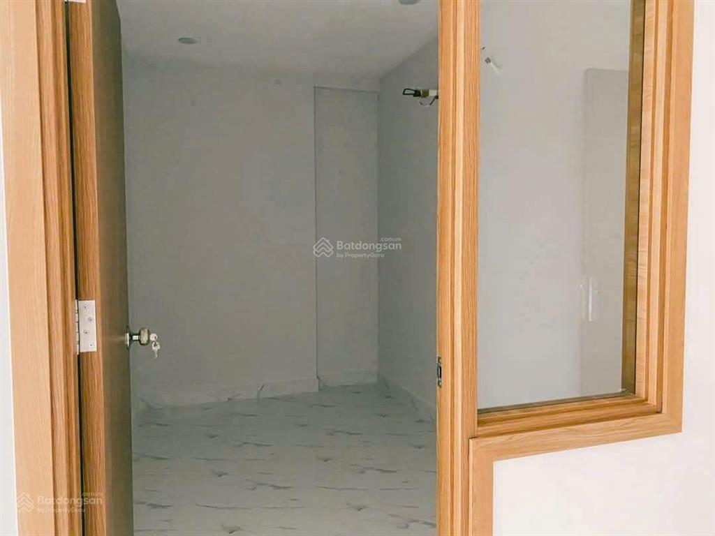 (6985) star tower, cần bán gấp về quê 1,270 tỷ. cho thuê được 5,5 triệu/tháng.
