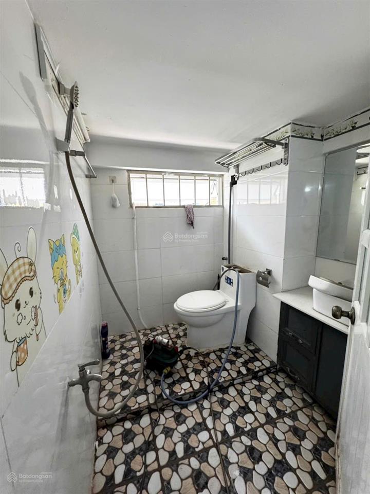 Nhà ở xã hội việt sing. đã đủ 5 năm rồi. ai mua cũng được. decor bao sổ 505 triệu. (8510)