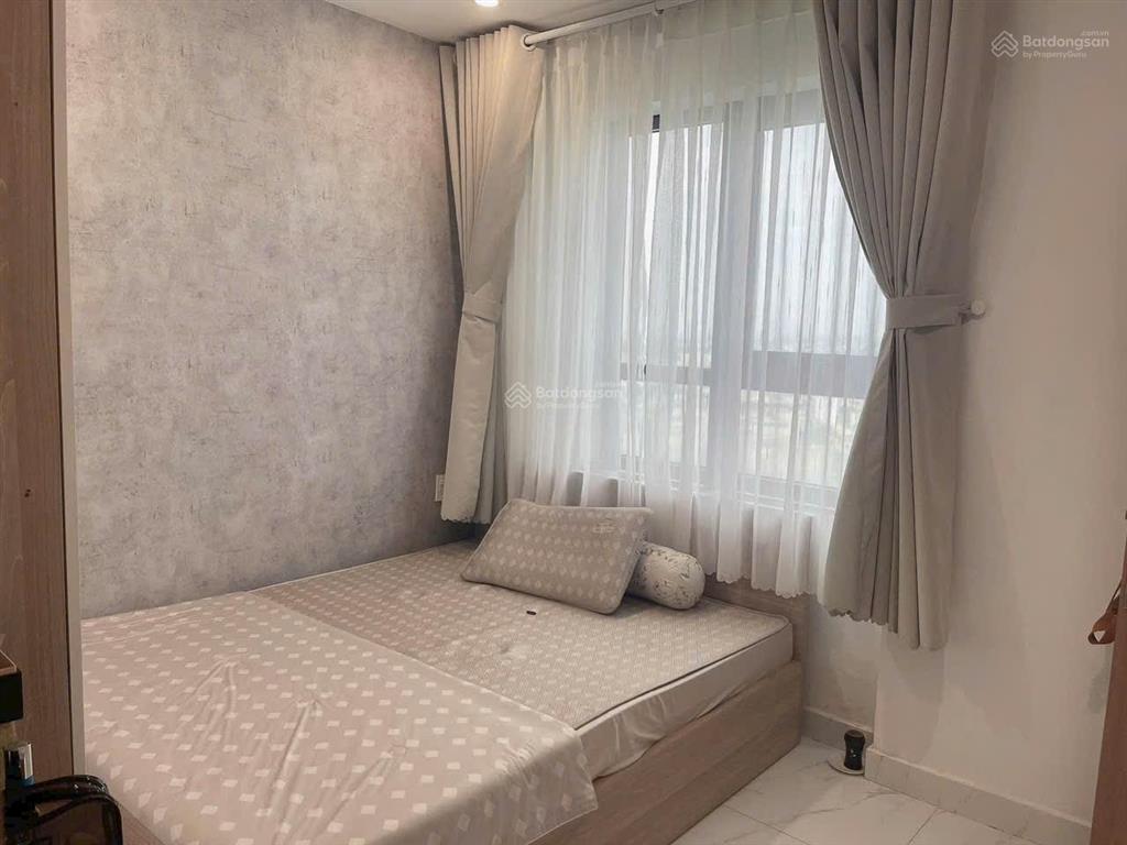 Căn hộ star tower, 55,6 m², sổ hồng 1,330 tỷ. (2pn, pk, wc, ban công view đẹp)