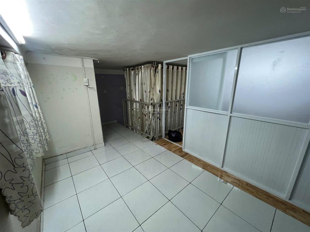 Căn hộ becamex định hòa. có sổ hồng 410 triệu. còn bớt cho anh em đang gặp khó khăn về chỗ ở.