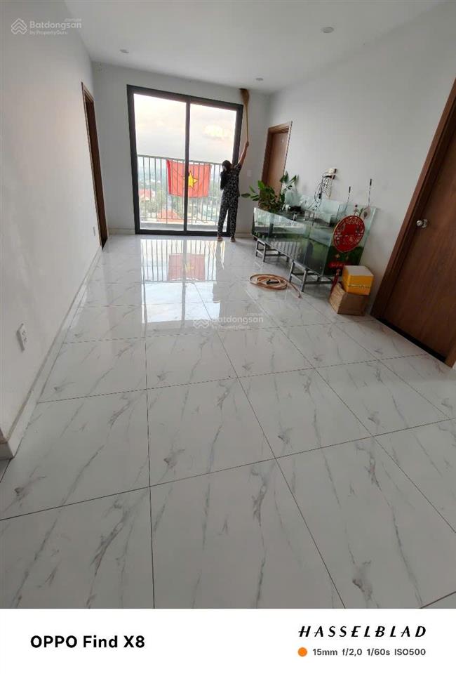 Căn hộ star tower. 3pn, 2wc. bà cô u40 cắt lỗ 650 triệu. có sổ hồng. mời nhà đầu tư bắt tay