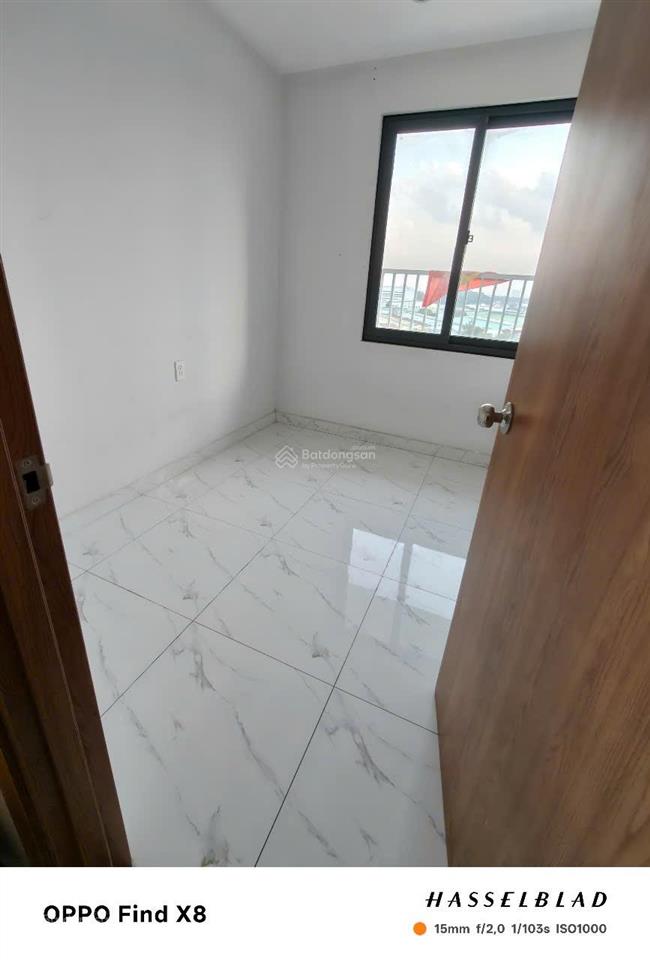 Căn hộ star tower. 3pn, 2wc. bà cô u40 cắt lỗ 650 triệu. có sổ hồng. mời nhà đầu tư bắt tay