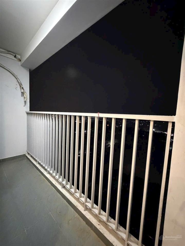 Căn hộ star tower. 55,6 m² sổ hồng. giá thị trường 1,8 tỷ. giờ cần thanh khoản gấp 1, 250 tỷ