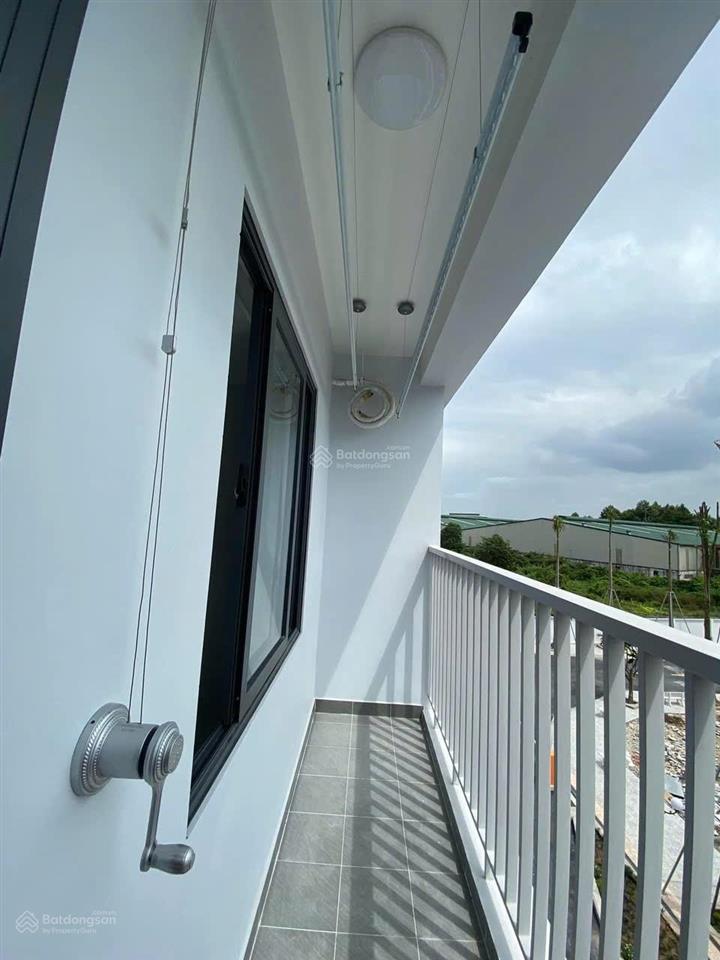 Căn hộ star tower. 55,6 m² sổ hồng. giá thị trường 1,8 tỷ. giờ cần thanh khoản gấp 1, 250 tỷ