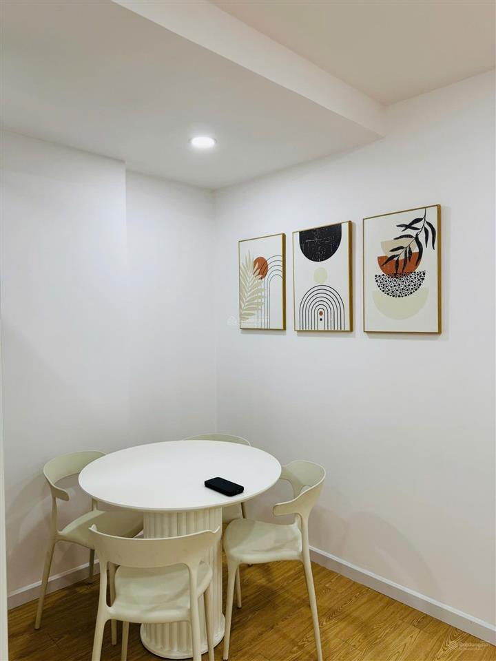 Căn hộ city tower luxury residence. 50 m2, decor. sổ hồng 1,390 tỷ. cho thuê được 5,5 triệu