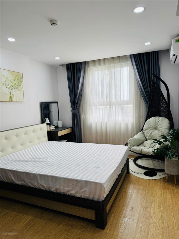 Căn hộ city tower luxury residence. 50 m2, decor. sổ hồng 1,390 tỷ. cho thuê được 5,5 triệu