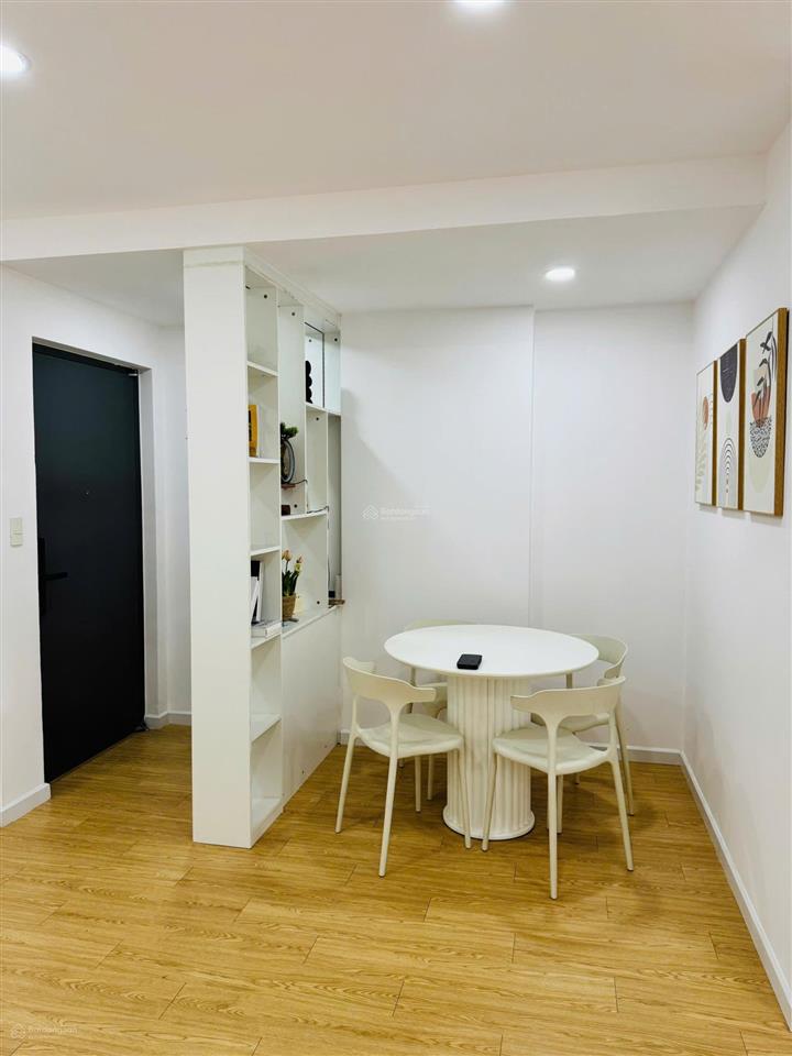 Căn hộ city tower luxury residence. 50 m2, decor. sổ hồng 1,390 tỷ. cho thuê được 5,5 triệu