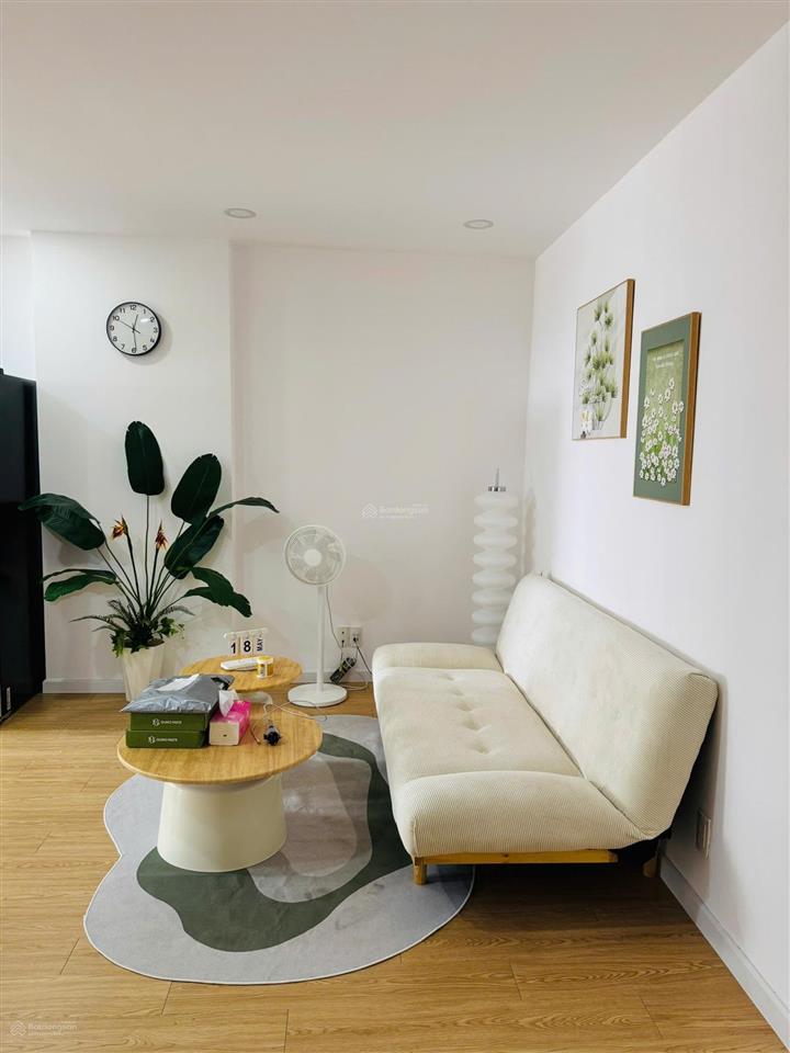 Căn hộ city tower luxury residence. 50 m2, decor. sổ hồng 1,390 tỷ. cho thuê được 5,5 triệu