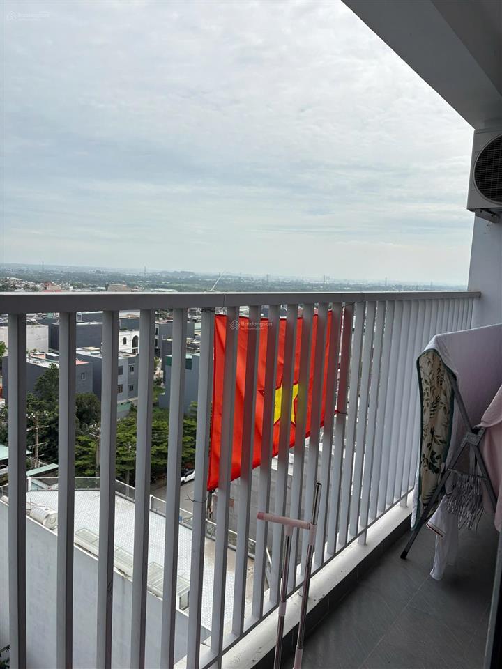 Căn hộ star tower. 55,6 m2 sổ hồng. cắt lỗ 430 triệu. (2pn, pk, wc, pb, ban công rộng đẹp)