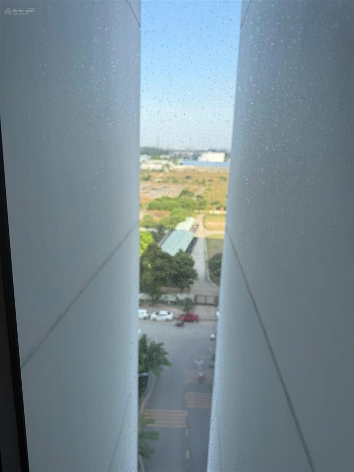 Legacy central. có sổ hồng 999 triệu. cho thuê được 4,5 triệu/tháng