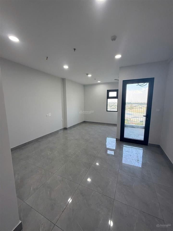 Legacy central. có sổ hồng 999 triệu. cho thuê được 4,5 triệu/tháng
