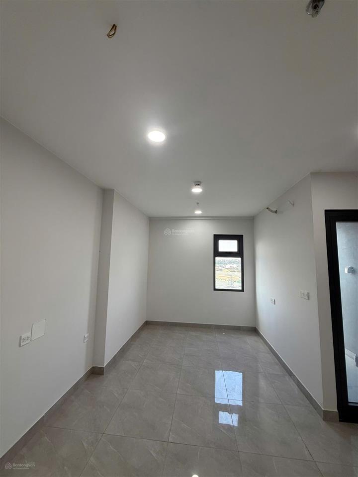 Legacy central. có sổ hồng 999 triệu. cho thuê được 4,5 triệu/tháng