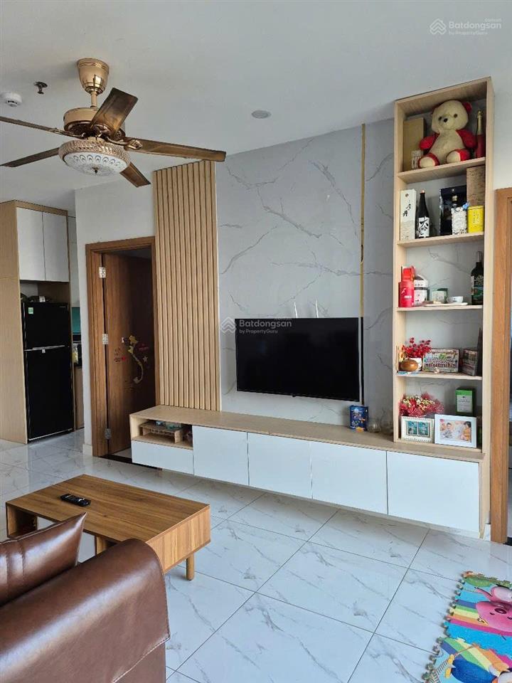 Star tower (3pn, 2wc) lúc trước bán 2,1 tỷ. có sổ hồng. cần thanh khoản gấp giảm giá 320 triệu