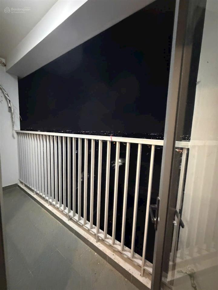 Star tower, giá thị trường 1,8 tỷ. cần thanh khoản 1,590 tỷ. ép giá được 1,290 tỷ. có sổ hồng
