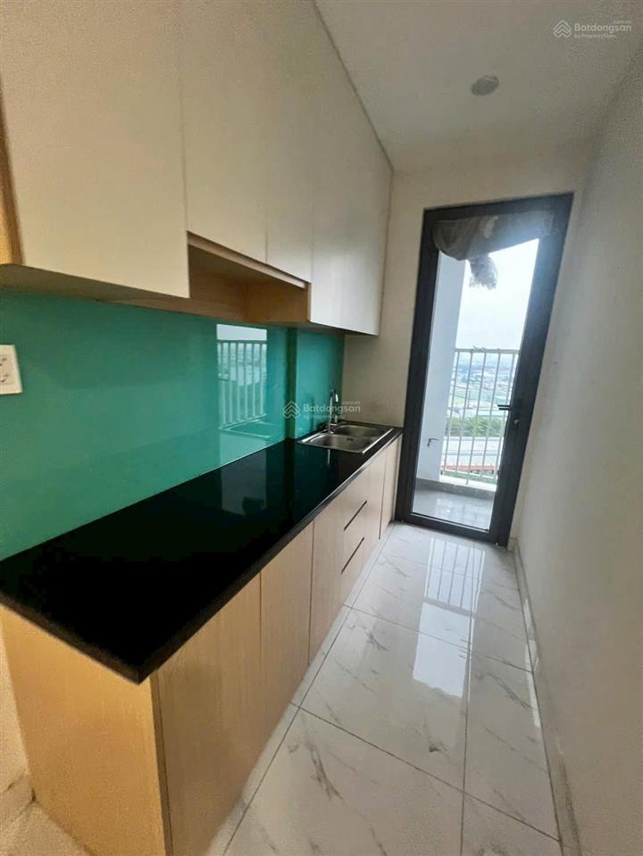 Star tower lúc trước bán 1,8 tỷ. giờ cắt lỗ 560 triệu. chốt giá 1,240 tỷ (có sổ hồng)