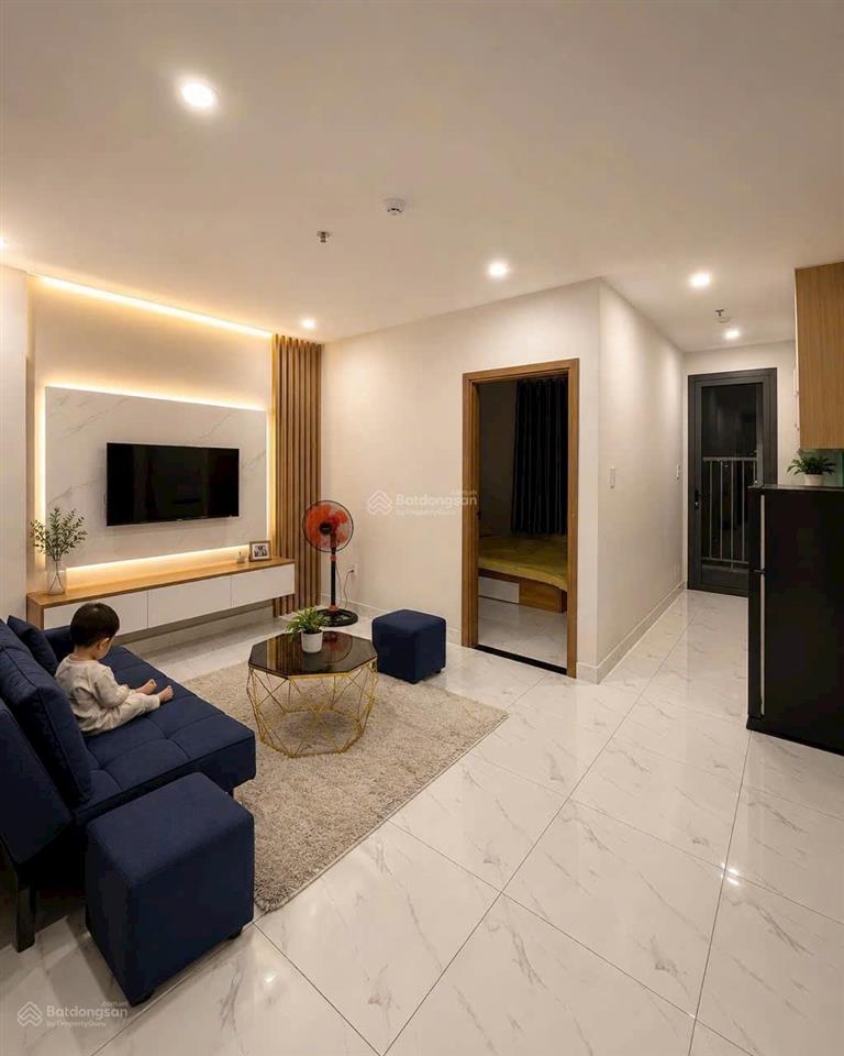 Star tower lúc trước bán 1,8 tỷ. giờ cắt lỗ 560 triệu. chốt giá 1,240 tỷ (có sổ hồng)