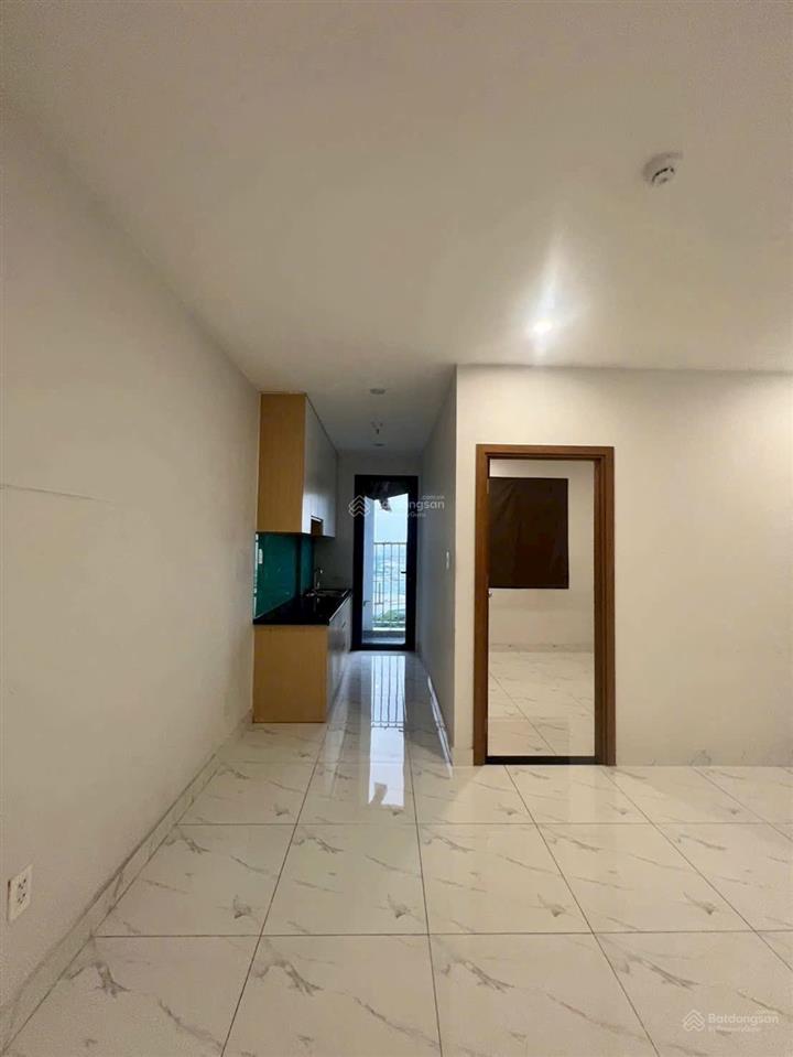 Star tower lúc trước bán 1,8 tỷ. giờ cắt lỗ 560 triệu. chốt giá 1,240 tỷ (có sổ hồng)