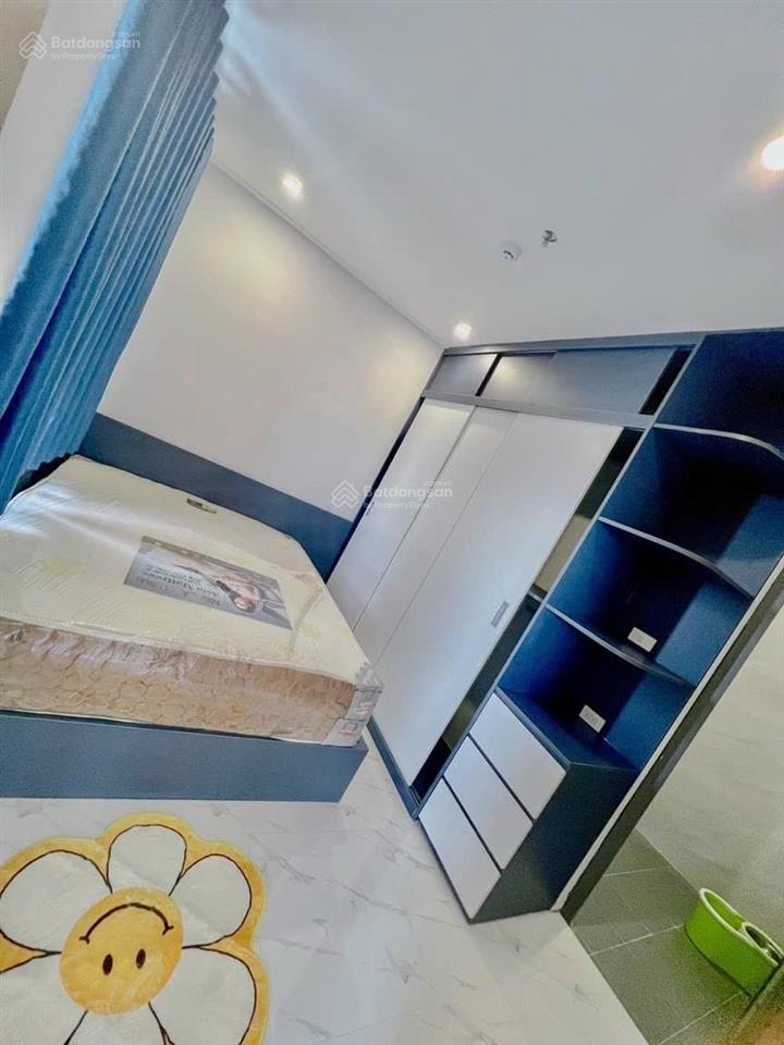Star tower, 68 m2 sổ hồng. giá 2,1 tỷ. ép giá được 1,550 tỷ. cho thuê được 9 triệu/tháng