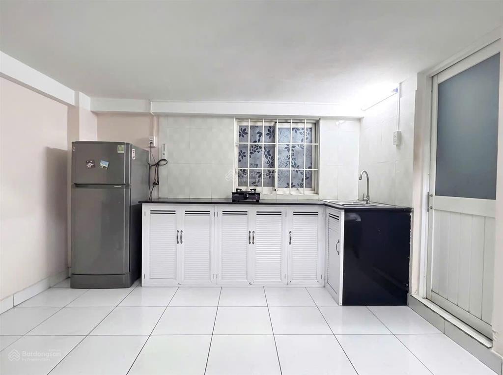 Becamex định hòa, lầu 3 decor, full nội thất 400 triệu. có sổ hồng. gặp chủ ép giá thêm