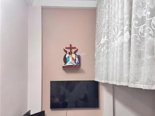 Becamex định hòa, lầu 3 decor, full nội thất 400 triệu. có sổ hồng. gặp chủ ép giá thêm