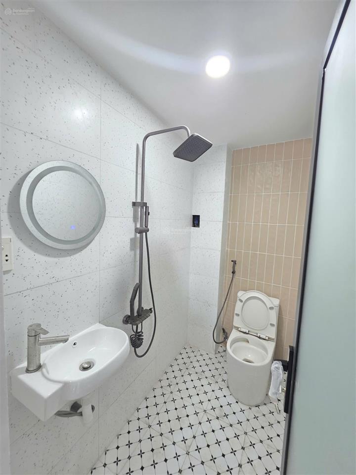 Nhà mới đẹp tỉnh lộ 10 dt(5,5x9) 2 tấm giá chỉ 4,35 tỷ