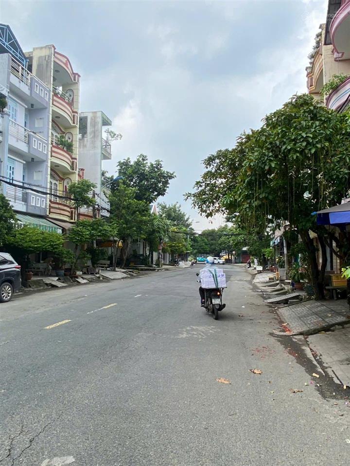 Cần bán lô đất kdc tên lửa dt 68m2.