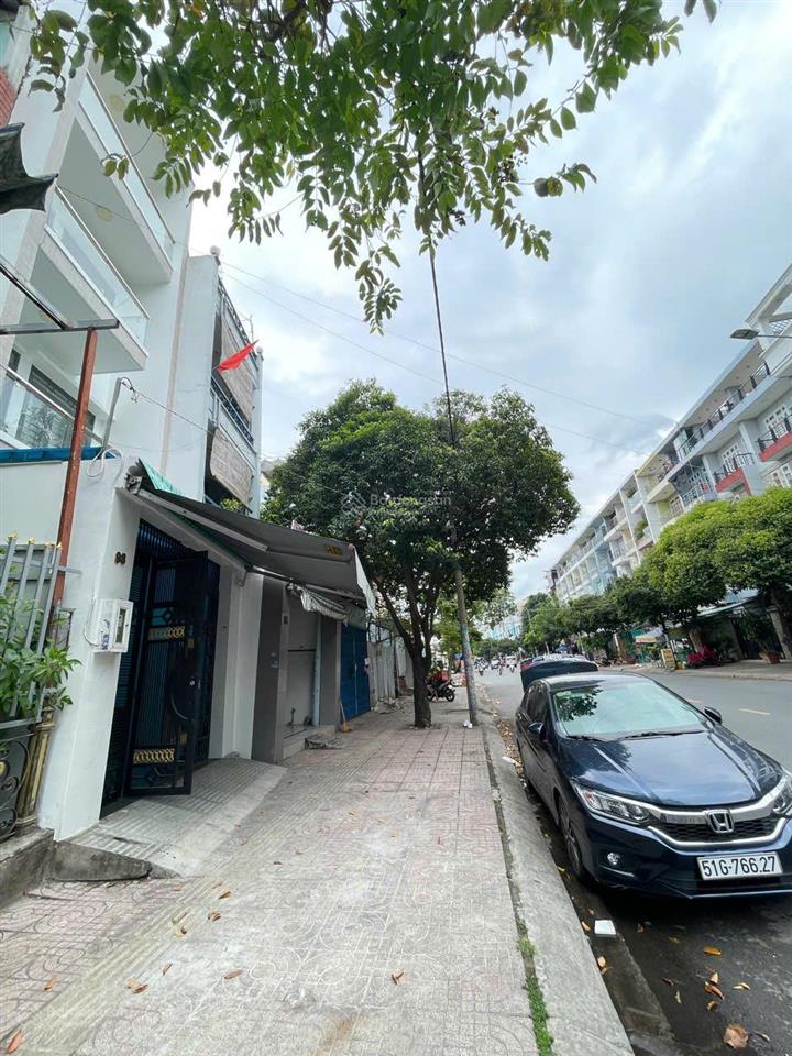 Mặt tiền đường 23 bình phú q6 ( 4 * 22 ) 4 lầu 15 tỷ