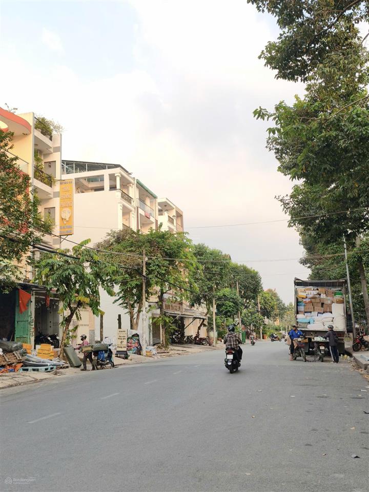 Mặt tiền đường 44 bình phú q6 ( 4 * 20 ) 3 lầu 13.4 tỷ