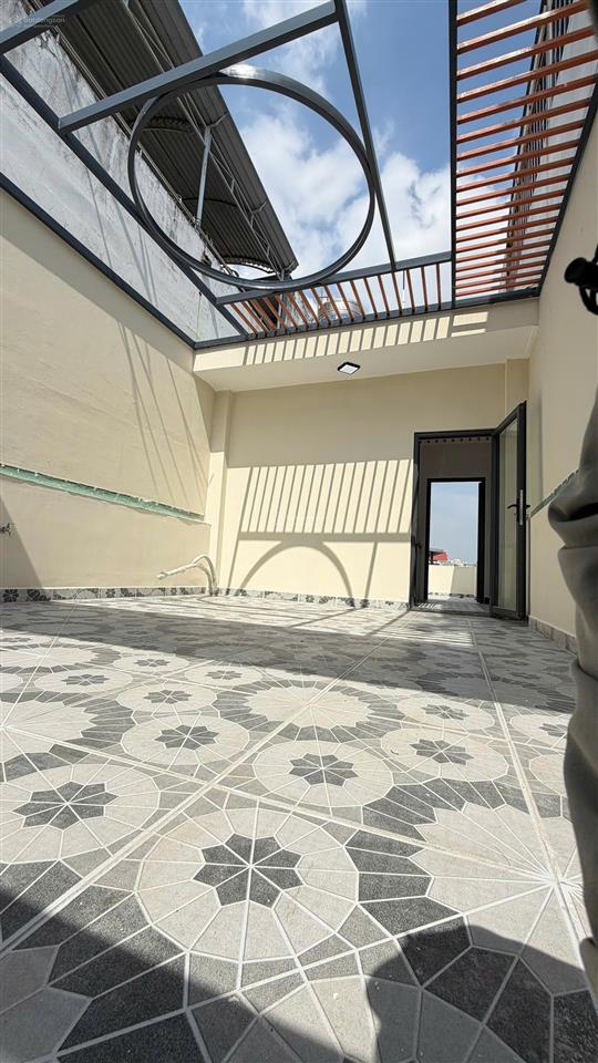 Mặt tiền đường 44 bình phú q6 ( 4 * 20 ) 3 lầu 13.4 tỷ