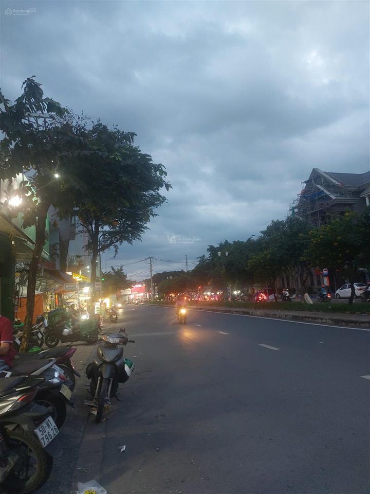 Mặt tiền lê thúc hoạch (4 * 13) 4 tầng 12,5 tỷ