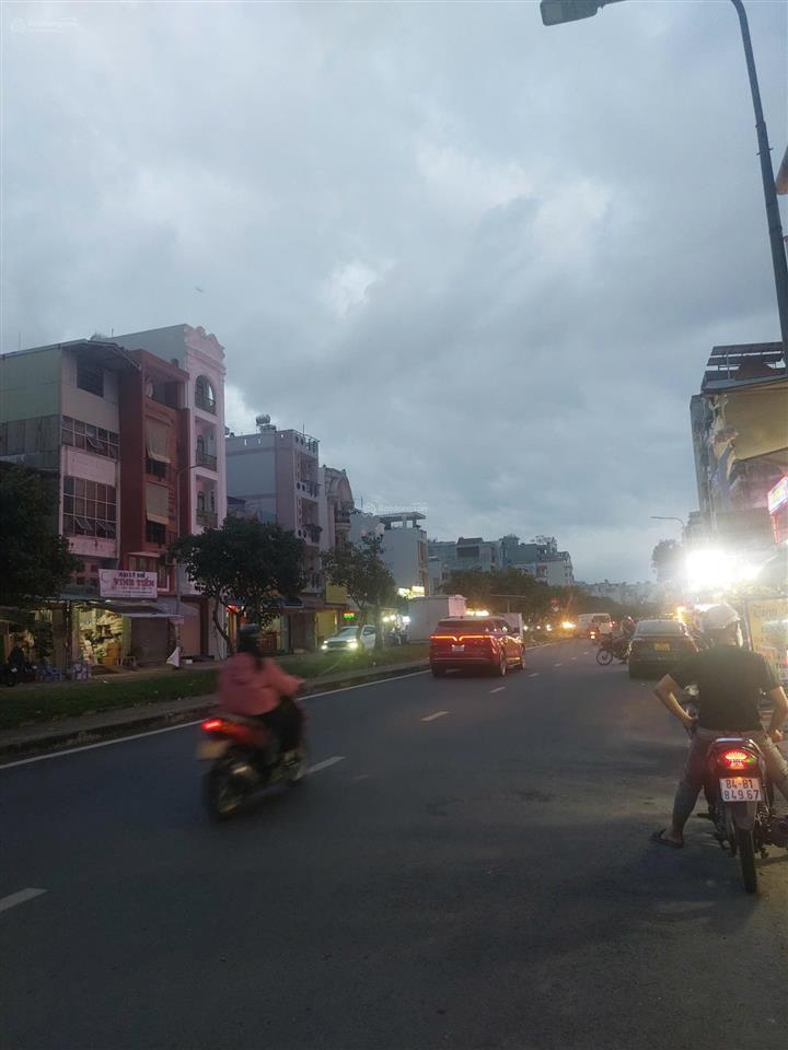 Mặt tiền lê thúc hoạch (4 * 13) 4 tầng 12,5 tỷ