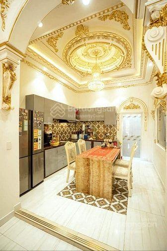 Mặt tiền q6 (4 * 40m) 4 lầu 13 tỷ