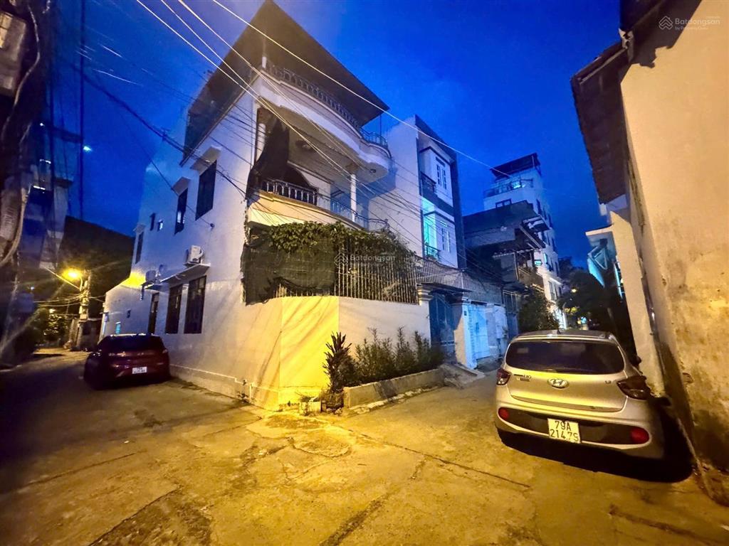 4ty9 căn góc 2 mt hẻm nguyễn khắc viện / bắc nha trang  cách biển 300m