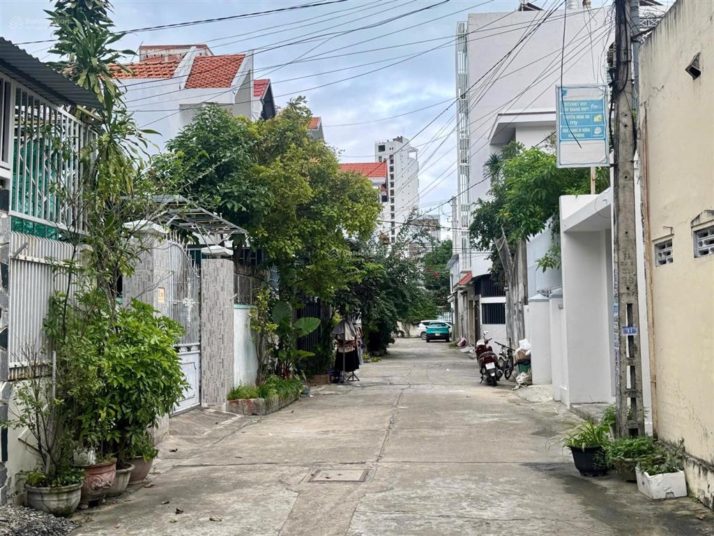 4ty9 căn góc 2 mt hẻm nguyễn khắc viện / bắc nha trang  cách biển 300m