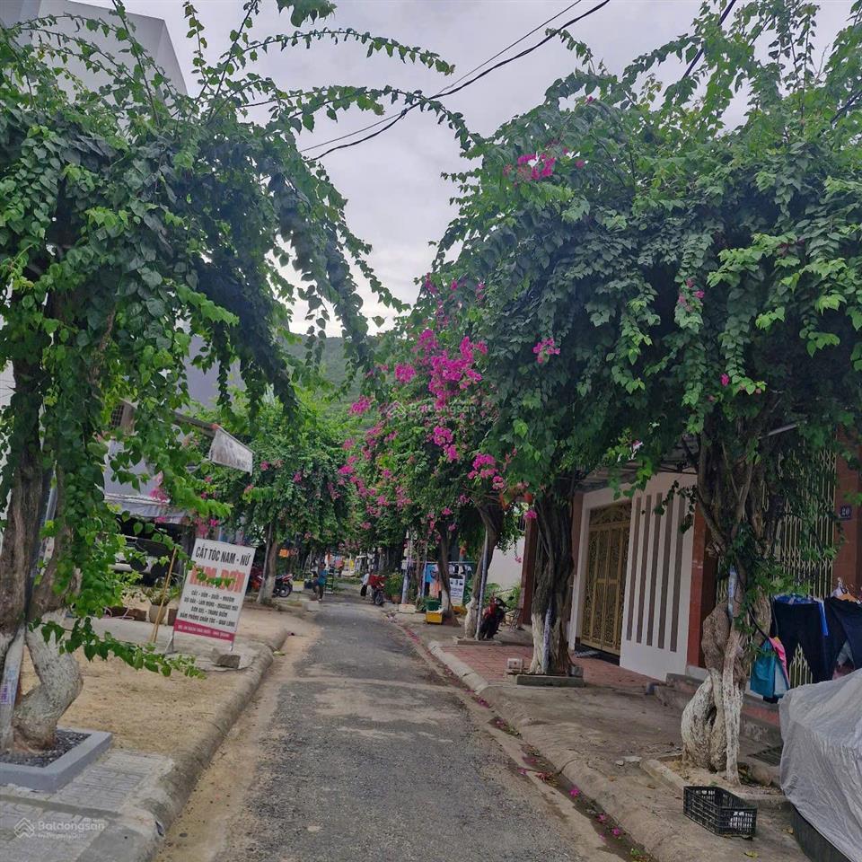 Lô đất đường bạch thái bưởi, khu tđc hòn rớ 1, phường phước đồng nam nha trang ( ngang 6m )