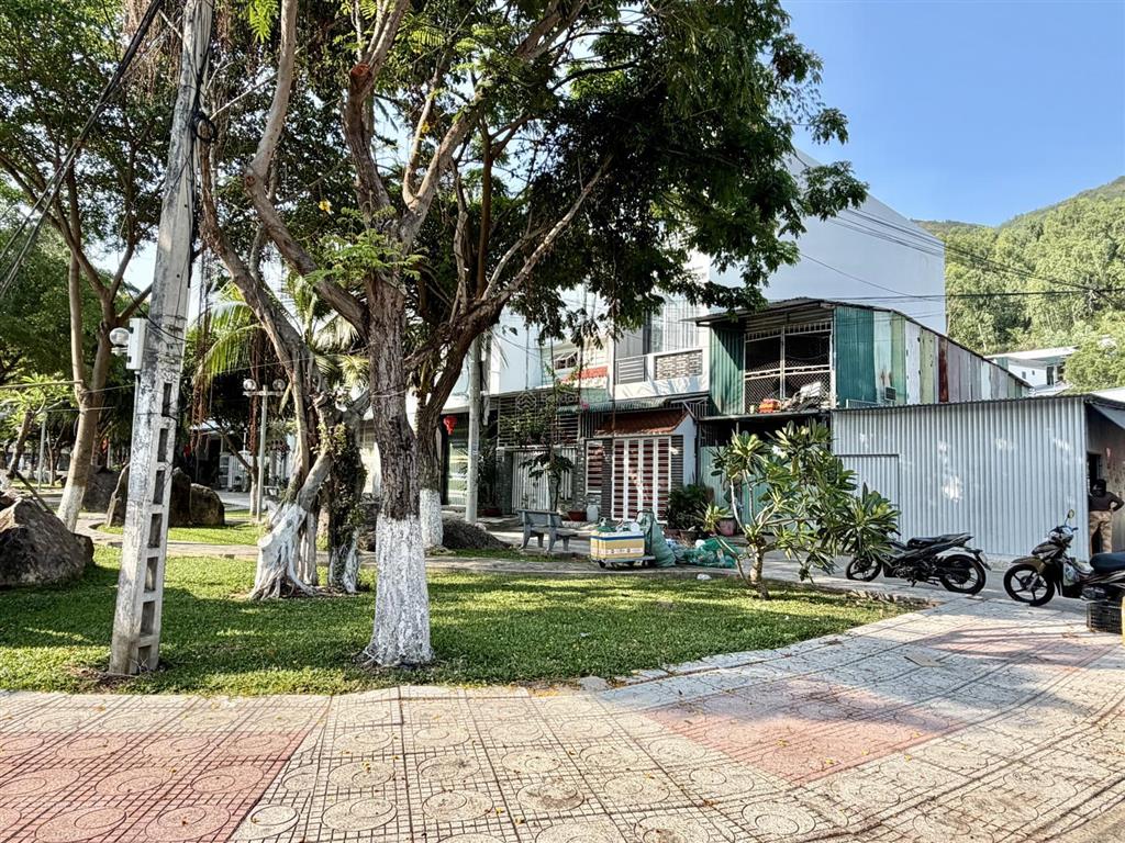 3ty5 bán lô đôi liền kề tdc hòn rớ / nha trang view công viên ( cách cửa biển 100m )